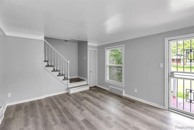 Building Photo - 12710 Kelly Rd