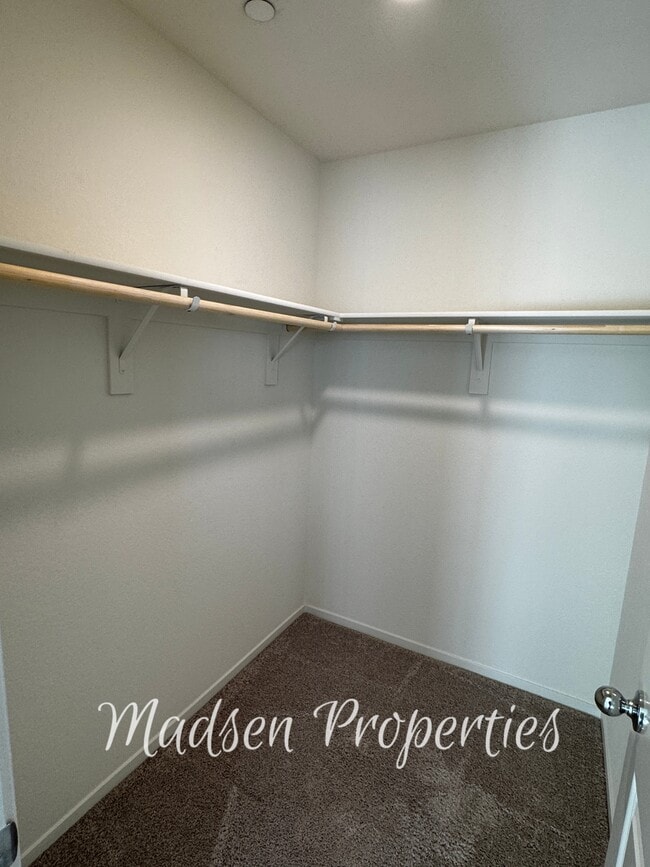 Building Photo - 114 Christian Ave