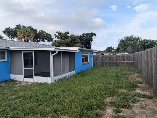 Building Photo - 5637 Chipper Dr