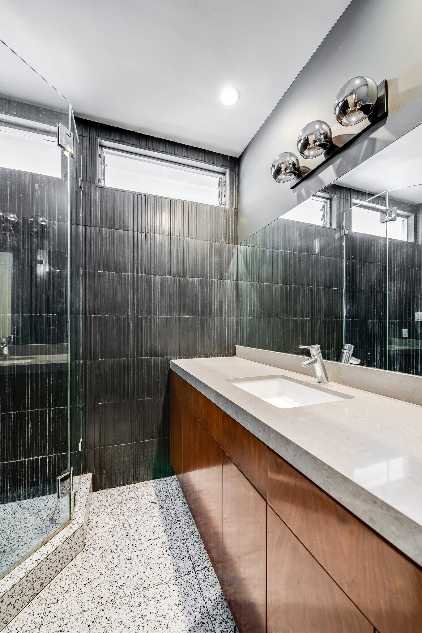 Building Photo - 2431 Carman Crest Dr