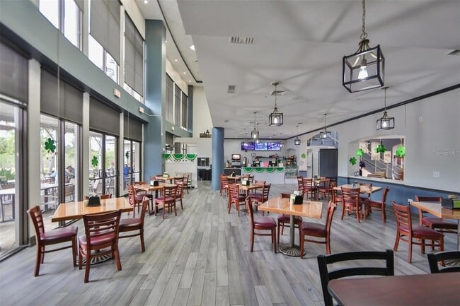 Building Photo - 301 Kings Blvd