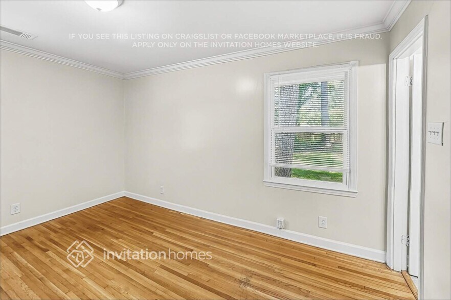 Building Photo - 4001 Abbeydale Dr