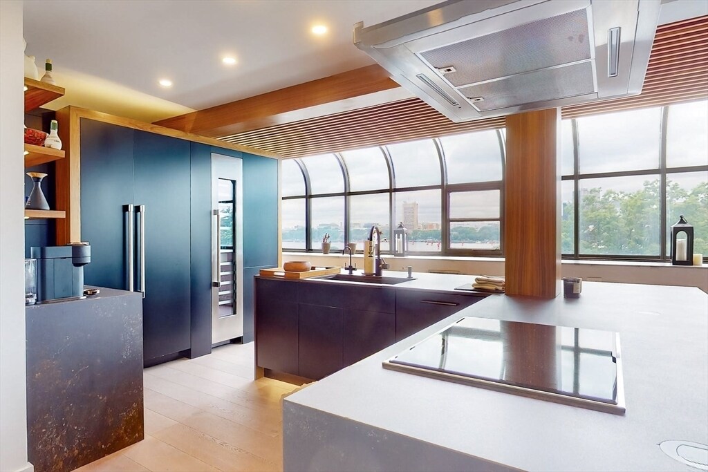 Building Photo - 265 Beacon St