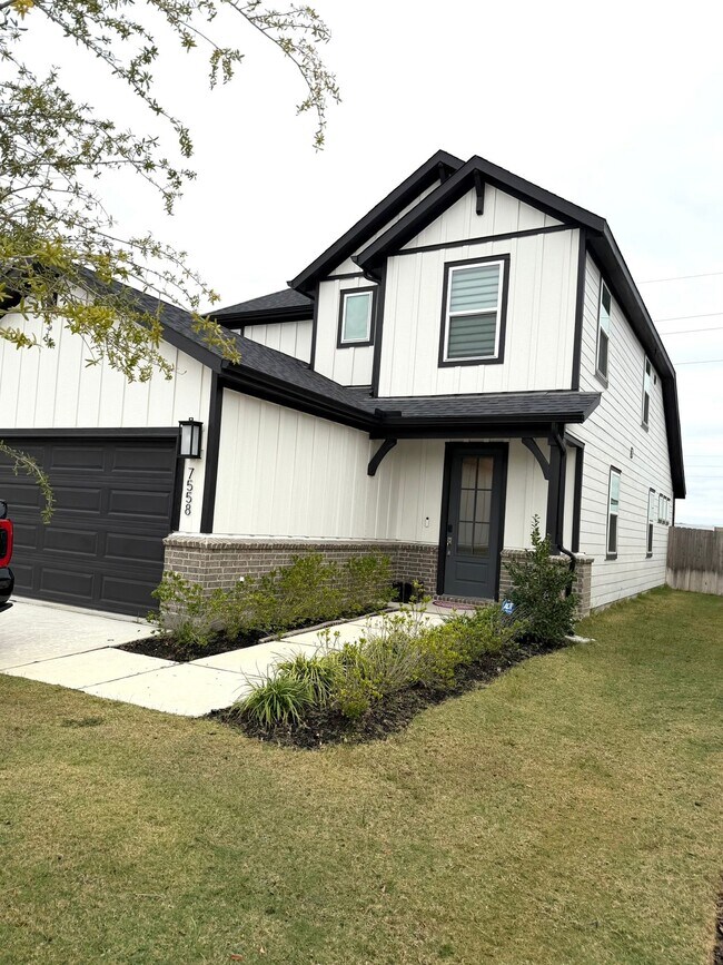 Building Photo - 7558 Magnolia Orchid Ln