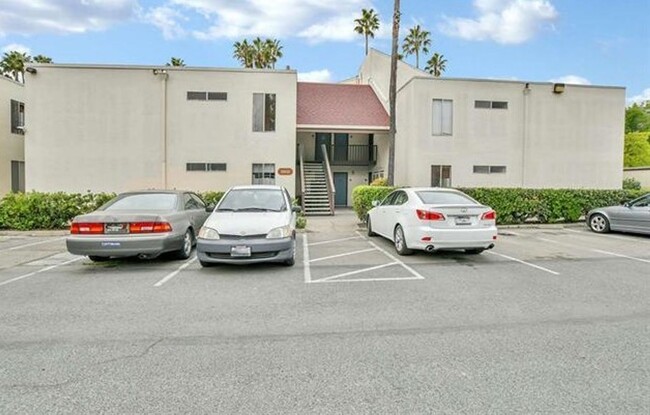 Building Photo - Gated Community near BART 1bd/1ba Condo in...