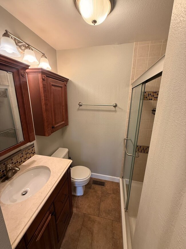 Building Photo - 7351 Huntsmen Cir