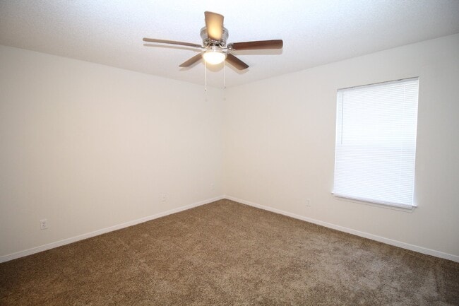 Building Photo - Foxborough Townhome with Modern Flooring &...