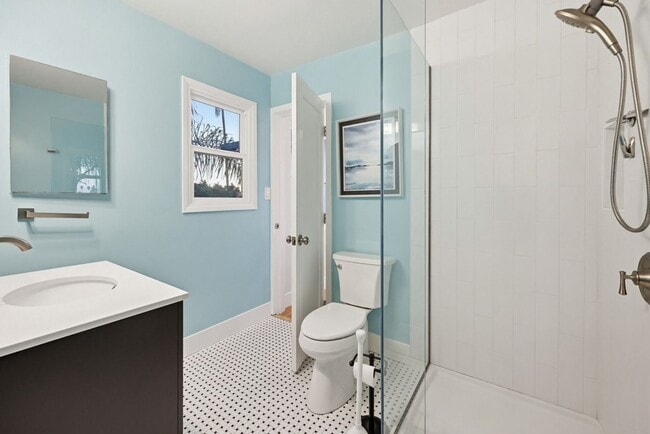 Building Photo - 3 Bedroom Home with Ocean Views in Point Loma