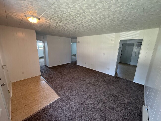 Building Photo - 204 Martin Ct
