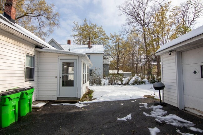 Building Photo - Garden Dr 1500-1502 MLR