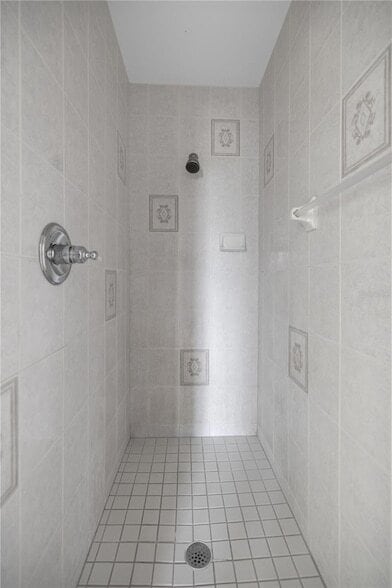 Building Photo - 1628 SE 29th Terrace