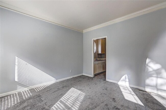 Building Photo - 980 Laurel Springs Ln SW