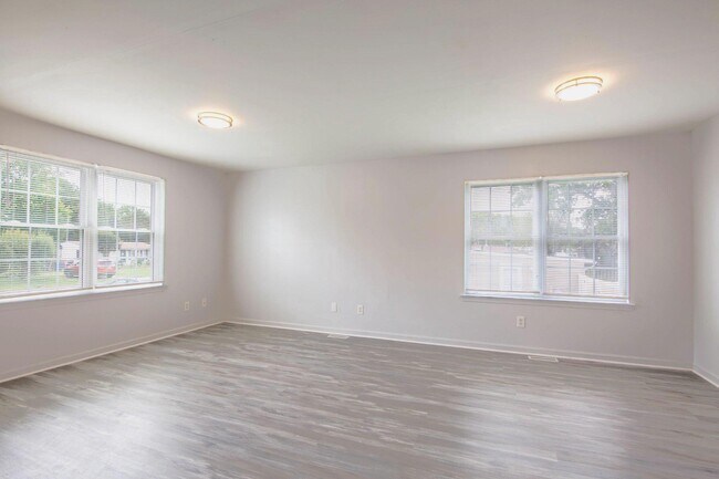 Building Photo - 3908 Love Ave