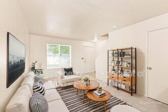 Building Photo - 2619 SE 125th Ave