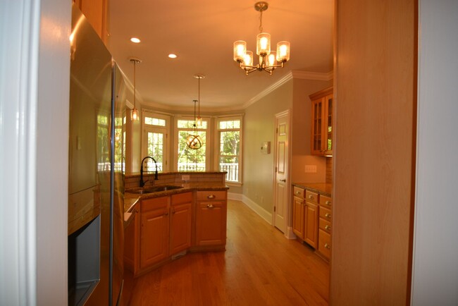 Building Photo - Beautiful, spacious home in The Preserve