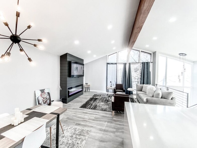 Building Photo - 9483 S Buttonwood Dr