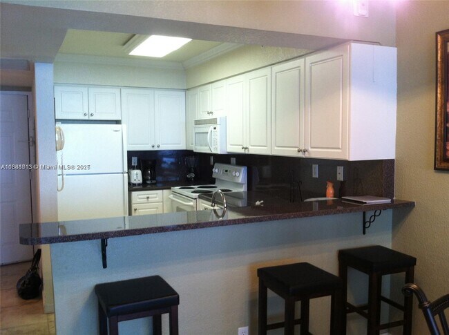 Building Photo - 2501 S Ocean Dr