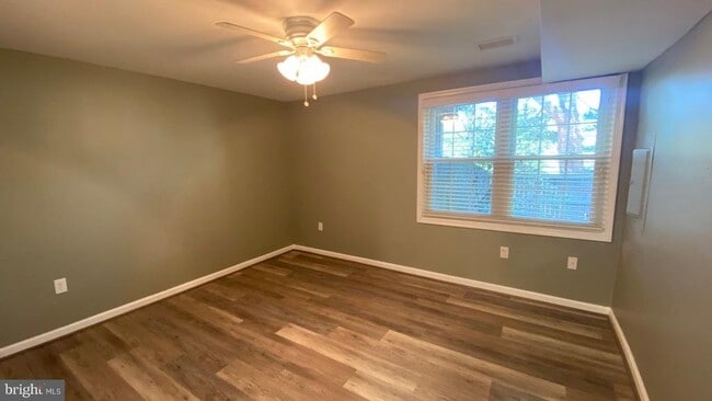 Building Photo - 1524 Marlborough Ct