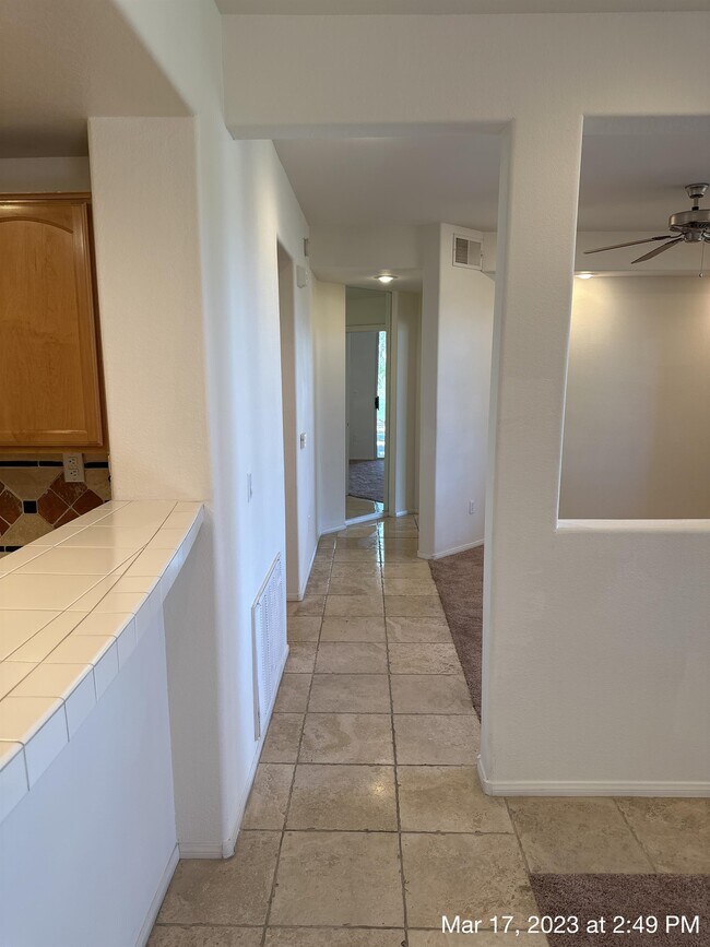 Building Photo - 664 Peachy Canyon Cir