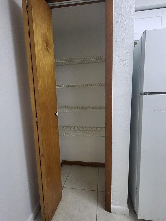 Building Photo - 2134 NE 45th Ave