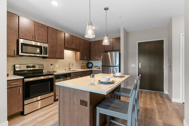 Overlook - 1 Bed / 1 Bath - 726 Sq.Ft. - Elevate at Southwest Station