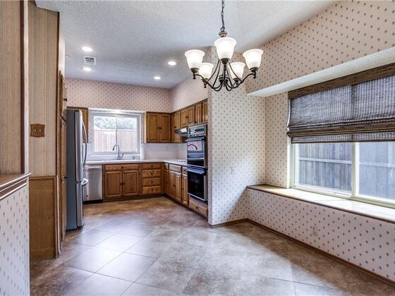 Building Photo - 1405 Ridgemoor Ln