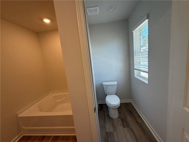 Building Photo - 126 Hughes Pl Dr