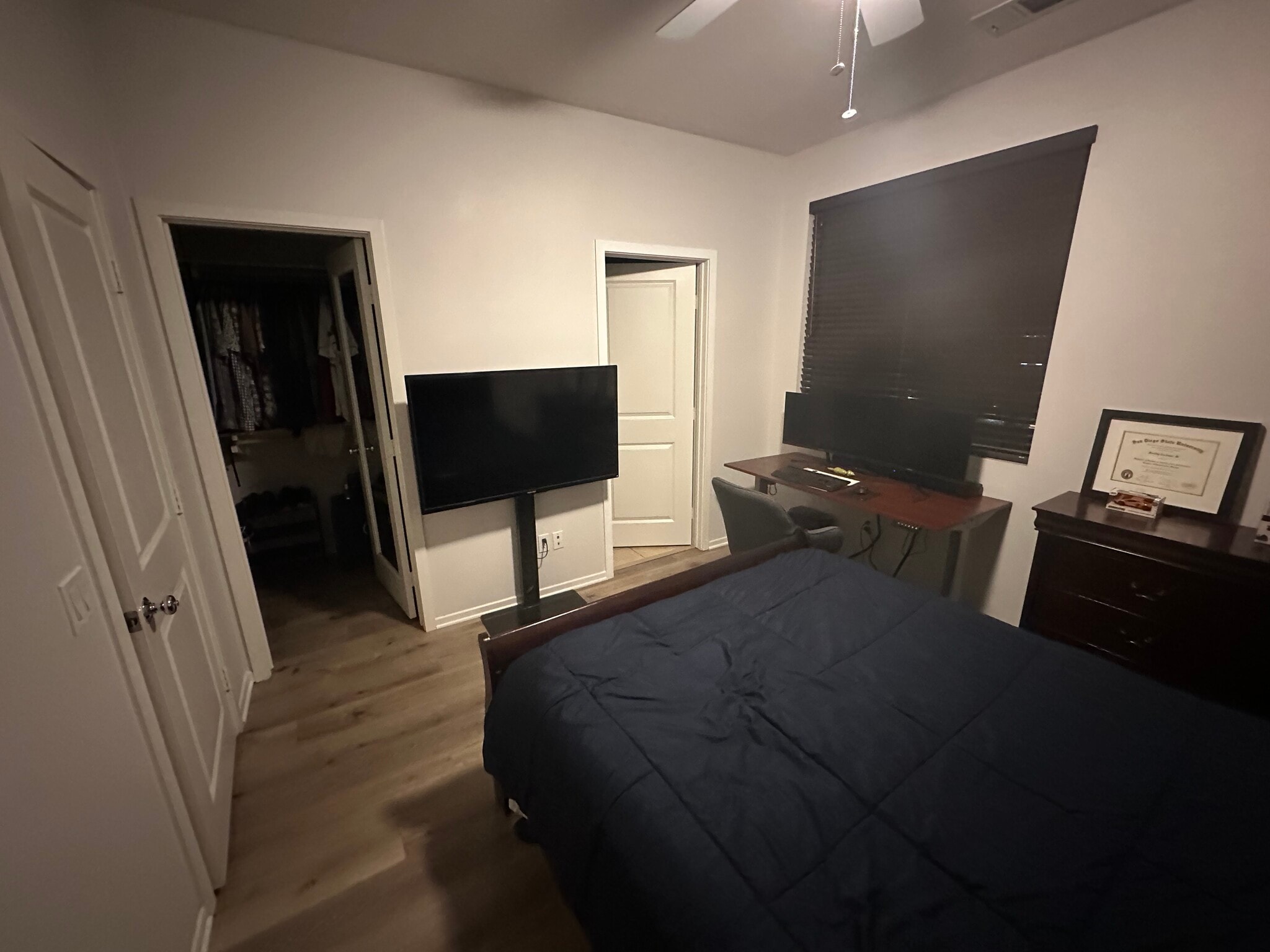 Building Photo - 315 Royal Gln