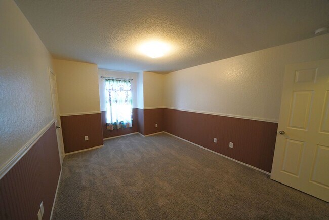 Building Photo - 6307 Myrtle Run