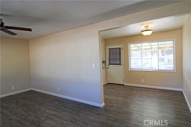 Building Photo - 1416 W Nicolet St