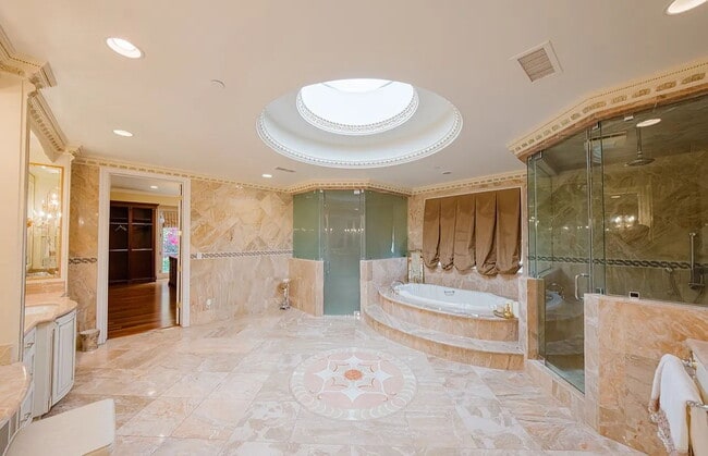 Building Photo - NO MIN CREDIT SCORE REQUIRED, BK OKAY, PAST EVICTION OKAY!, BACKGROUND FRIENDLY. Apply at "The Re...