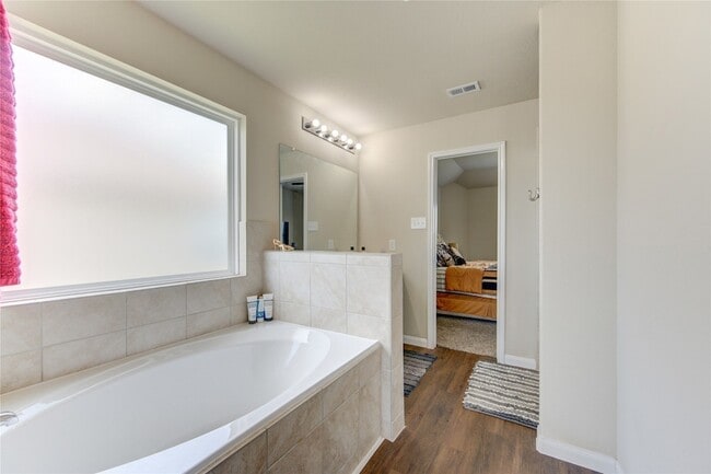 Building Photo - 17206 Quiet Song Ct