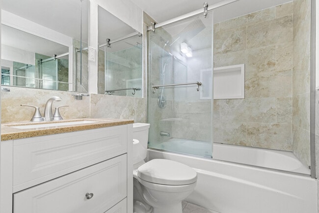 Building Photo - 3580 S Ocean Blvd