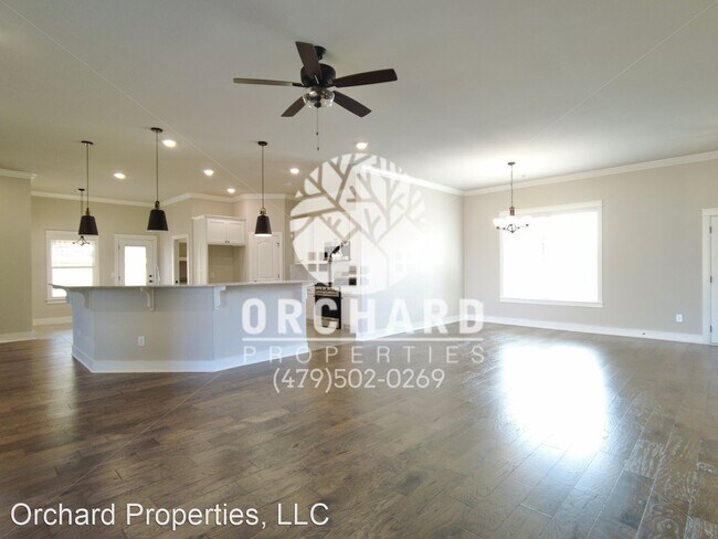 Building Photo - 4 br, 3 bath House - 1228 Giulia Ave.