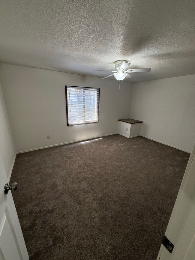 Building Photo - 6840 Delmonico Dr