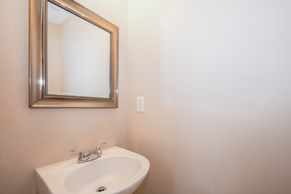 Building Photo - 1328 Marbank St