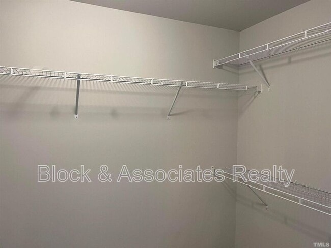 Building Photo - 179 Maple Tree Ln