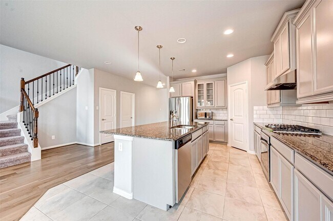 Building Photo - 23514 San Ricci Ct