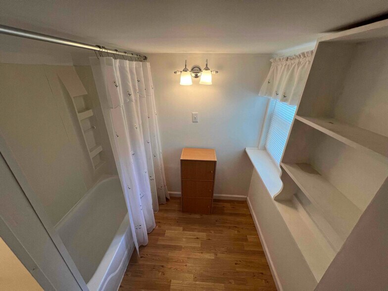 Building Photo - 20545 Adkins Rd