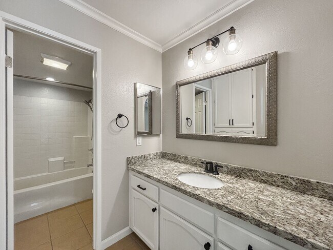 Building Photo - Modern 2BD/2BA Condo in El Cerrito W/ A/C,...