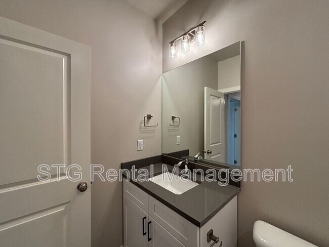 Building Photo - 929 S 4380 W