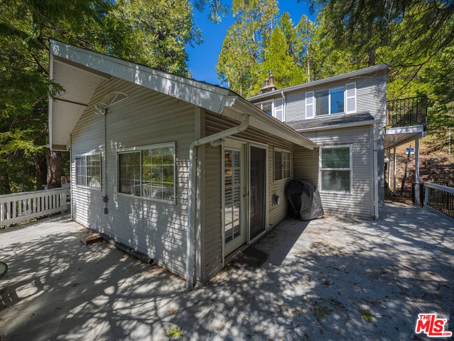 Building Photo - 233 Corona Cir