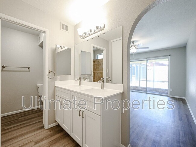 Building Photo - 5357 W Cholla St