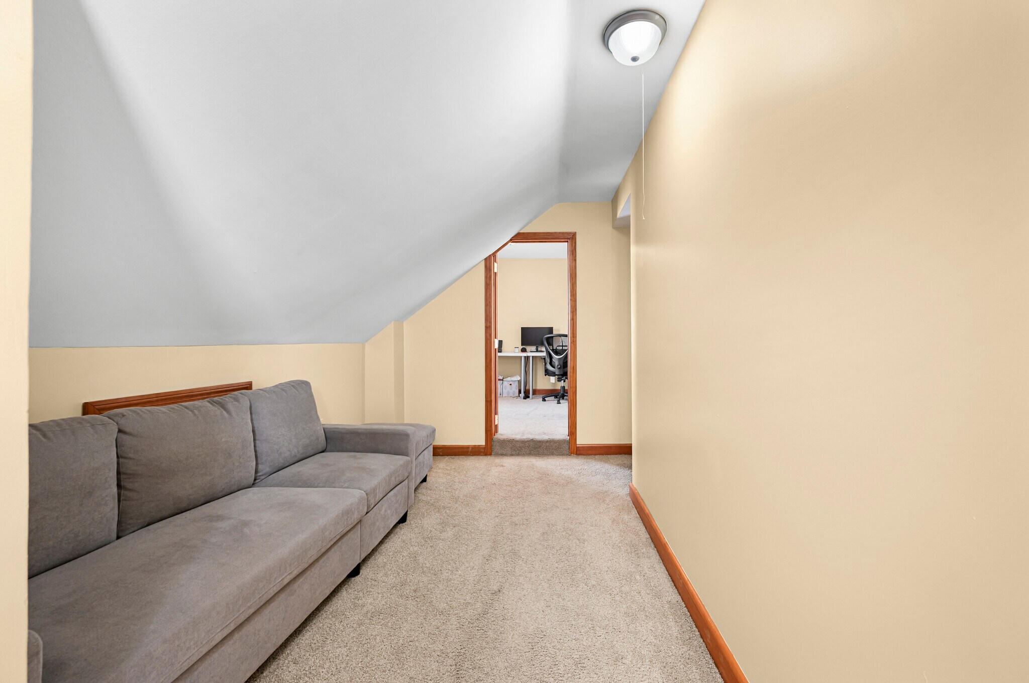 Building Photo - 50 Temple St