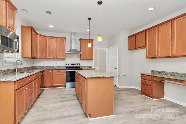 Building Photo - 2108 Oakcliffe Ct
