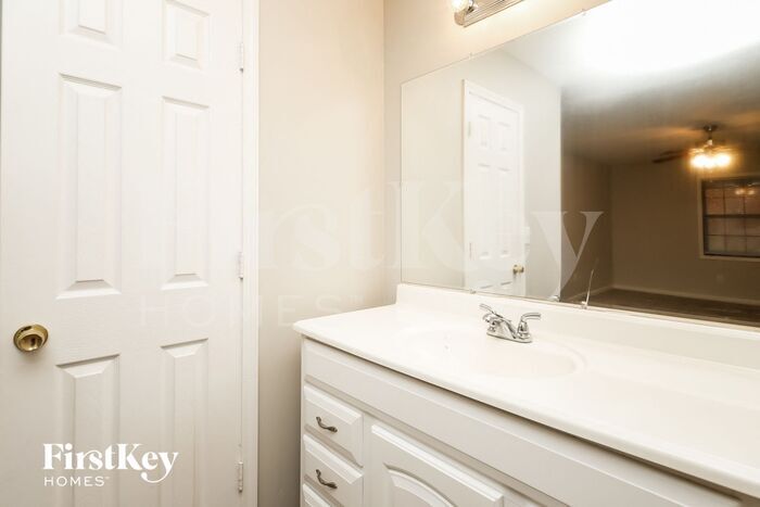Building Photo - 4516 Arbour Dr