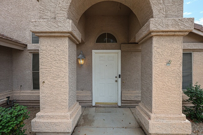 Building Photo - 14707 W Lupine Ln