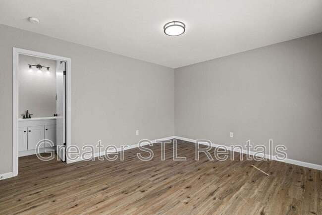 Building Photo - 208 Laurelwood Dr