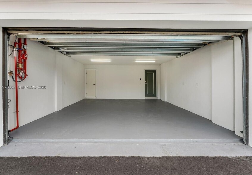 Building Photo - 721 SW 11th St