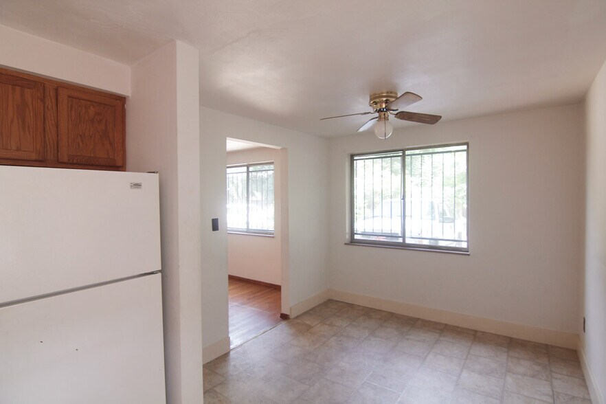 Building Photo - 421 Franklin Ave